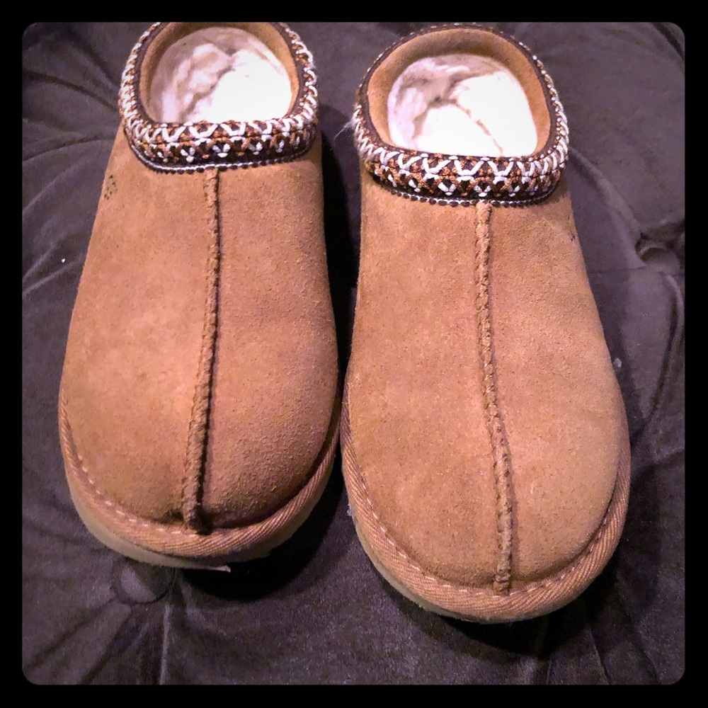 Girls 100% Authentic Ugg Tasman Slipper
